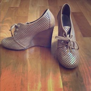 Tory Burch laced leather wedges